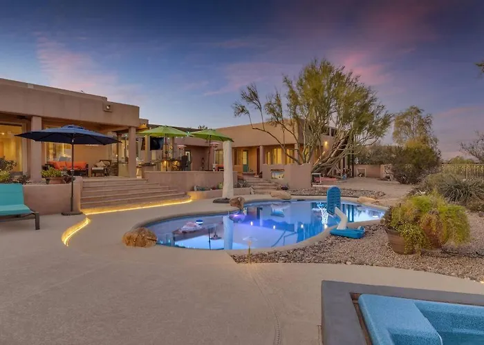 Holiday home Desert Retreat With Dream Backyard *
