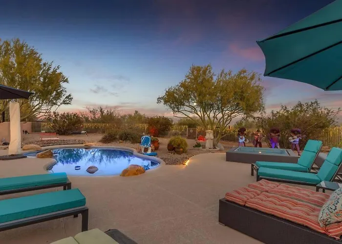 Desert Retreat With Dream Backyard Scottsdale