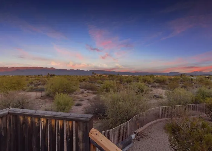 Holiday home Desert Retreat With Dream Backyard Scottsdale
