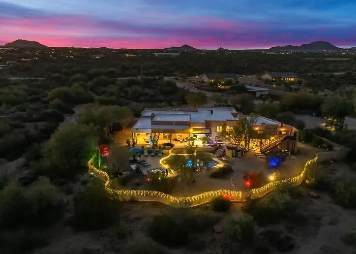 Holiday home Desert Retreat With Dream Backyard *