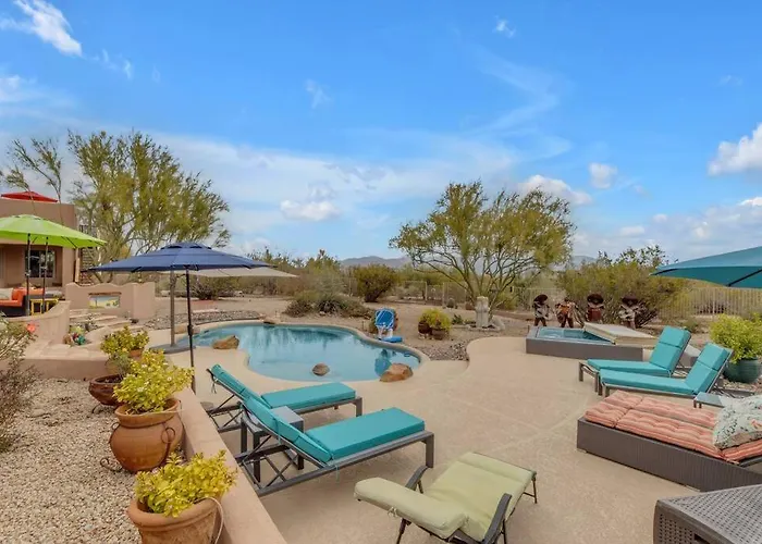 Holiday home Desert Retreat With Dream Backyard *